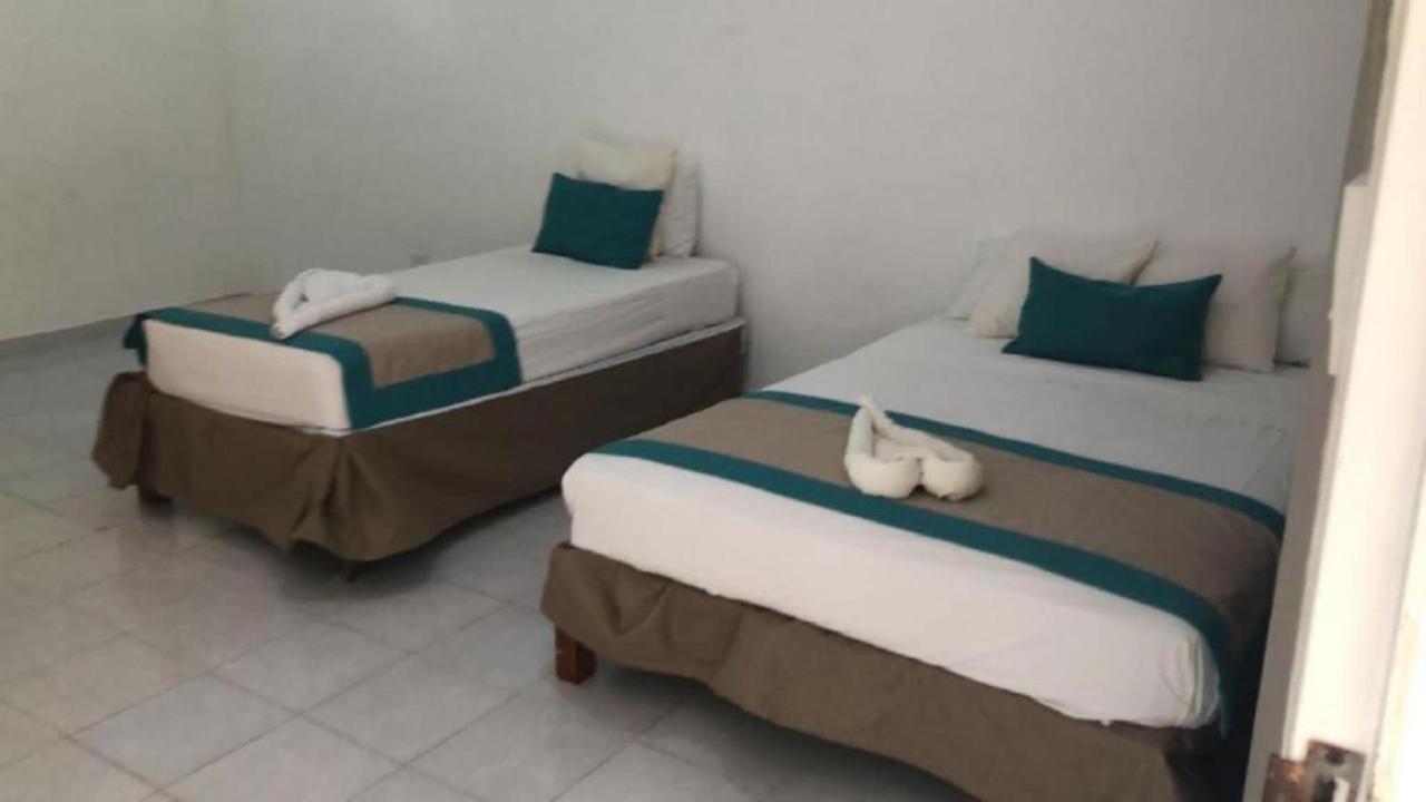 D'atyi 10 Avenue Inn