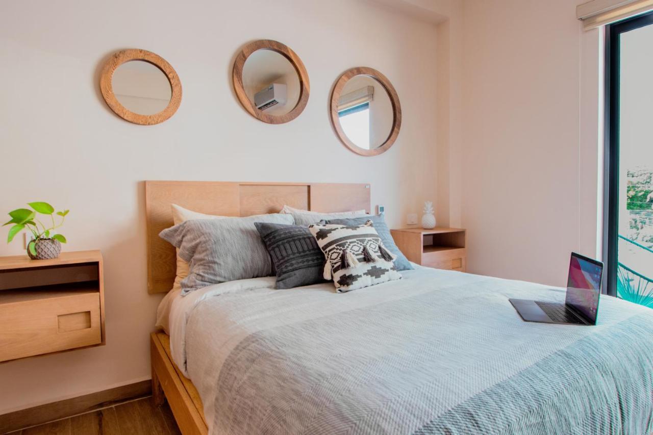 With Ocean View Pool In Av 10 & 60 Street Apartment