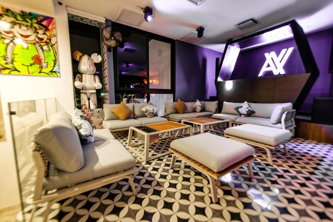 Autentico Vertical Hotel