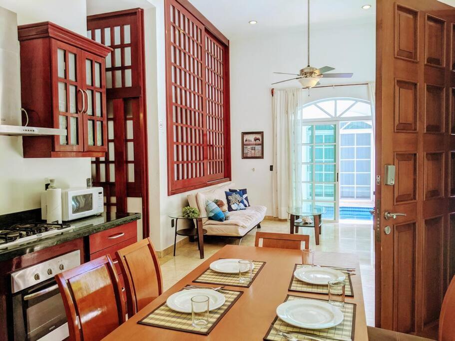 Ferienhaus 18br Up To 50guest Castillos Playacar Walk To And 5th Ave 1000mbps Playa del Carmen