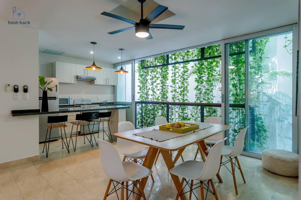 Danzamar 4, 5 Blocks Away From Playa Pelicanos Apartment *