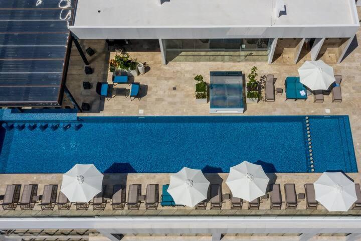 Apartment Ipana Condo, Rooftop Pools, Gym, Walk To *