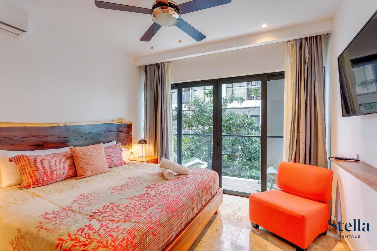 Ipana Condo, Rooftop Pools, Gym, Walk To Apartment