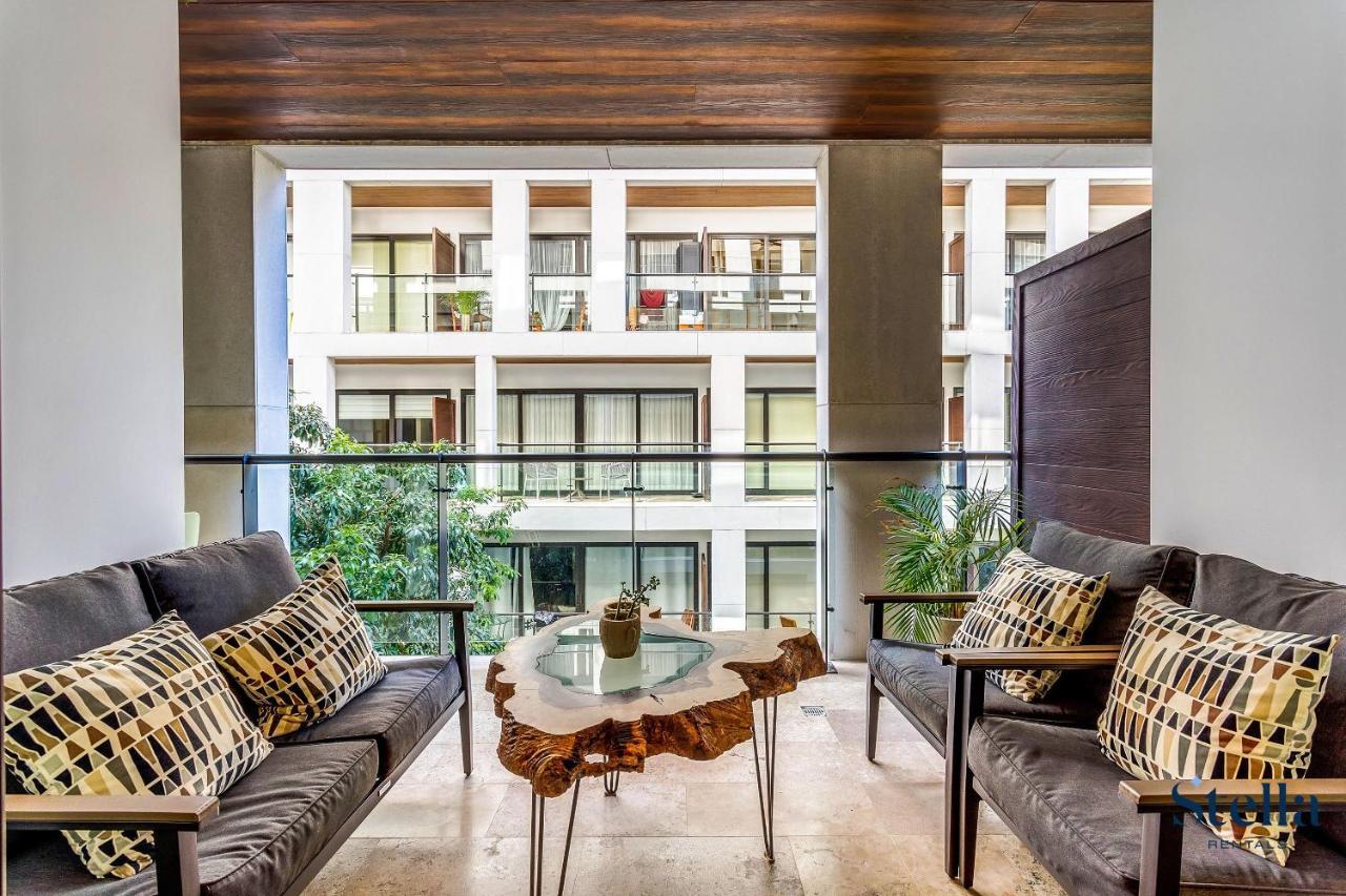 Ipana Condo, Rooftop Pools, Gym, Walk To Apartment