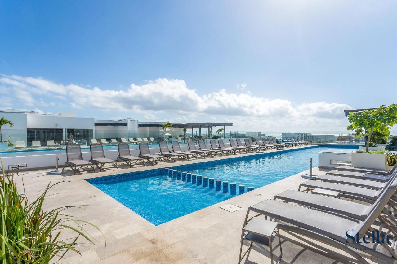 Ipana Condo, Rooftop Pools, Gym, Walk To Apartment