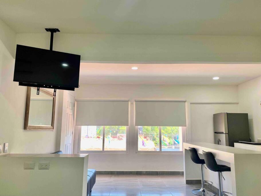5th Av Close To The Ado Ferry & Mall * Playa del Carmen