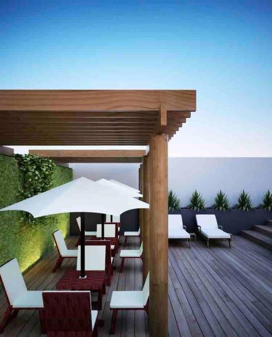 New It's A Piece Of Art 2b-1'5b Roof & Pool Apartment *