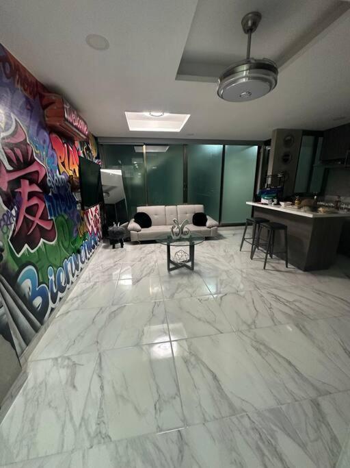 New It's A Piece Of Art 2b-1'5b Roof & Pool Apartment *
