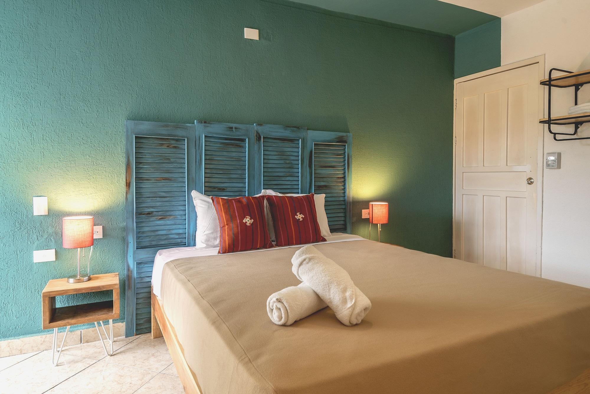 Selina Hotel 2*
