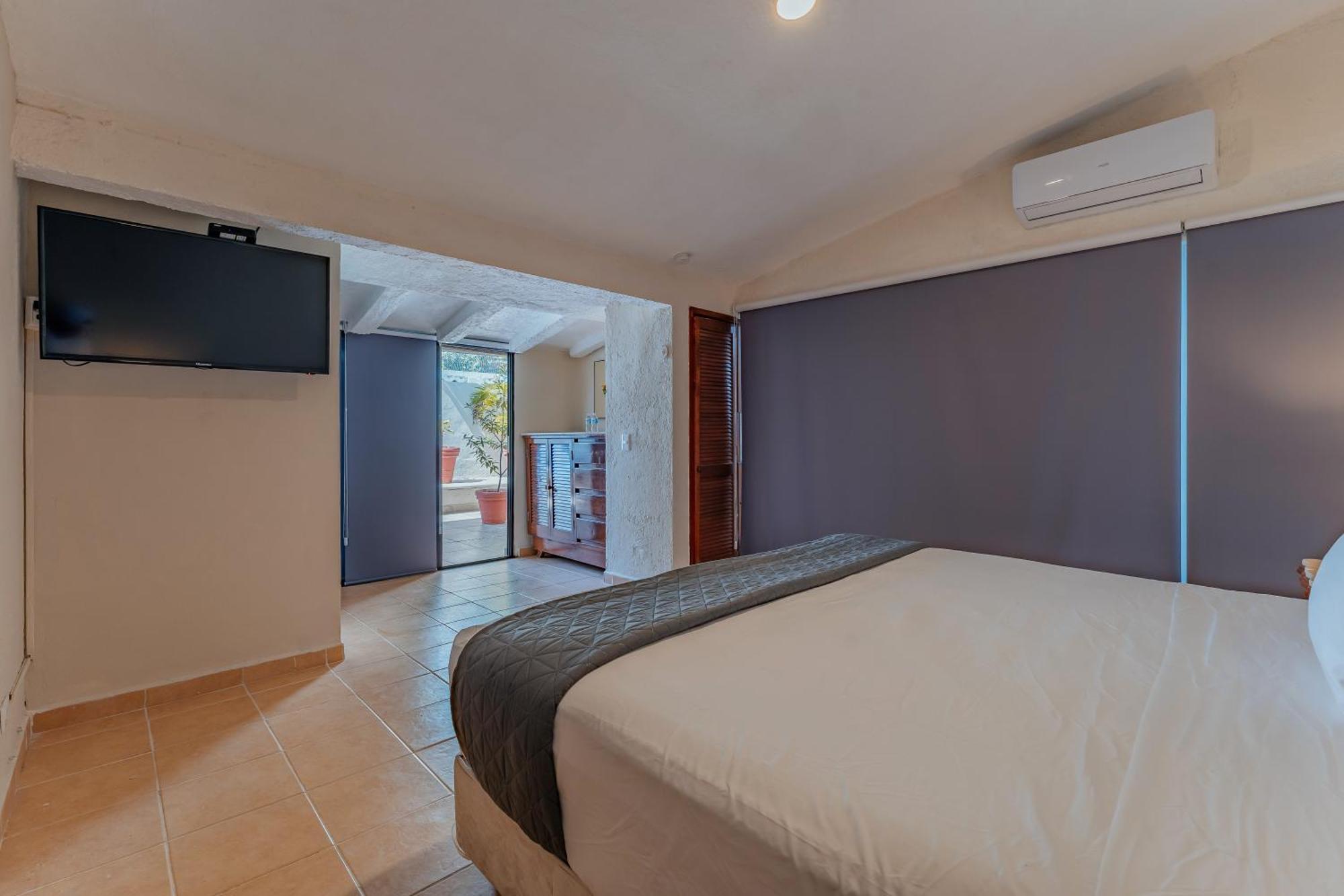 Brisas 5a Av, Hotel