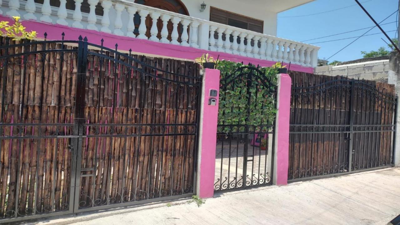 Casa Bugambilias Playa Bed & Breakfast Playa del Carmen