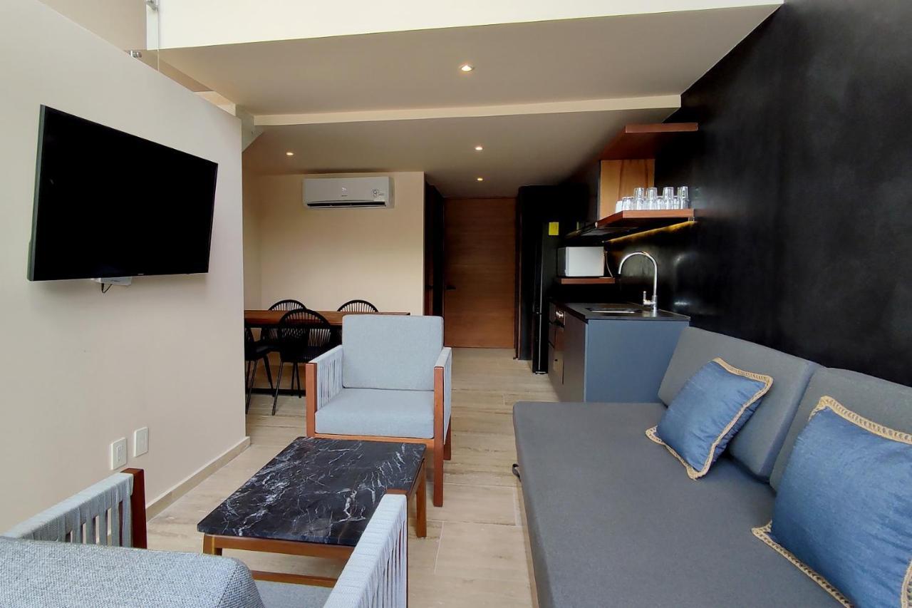 Beautiful 2 Story Loft Near The Apartahotel *