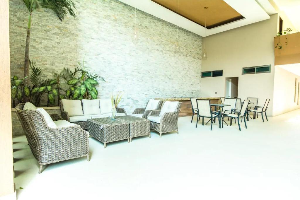 Aparthotel Palmarena &