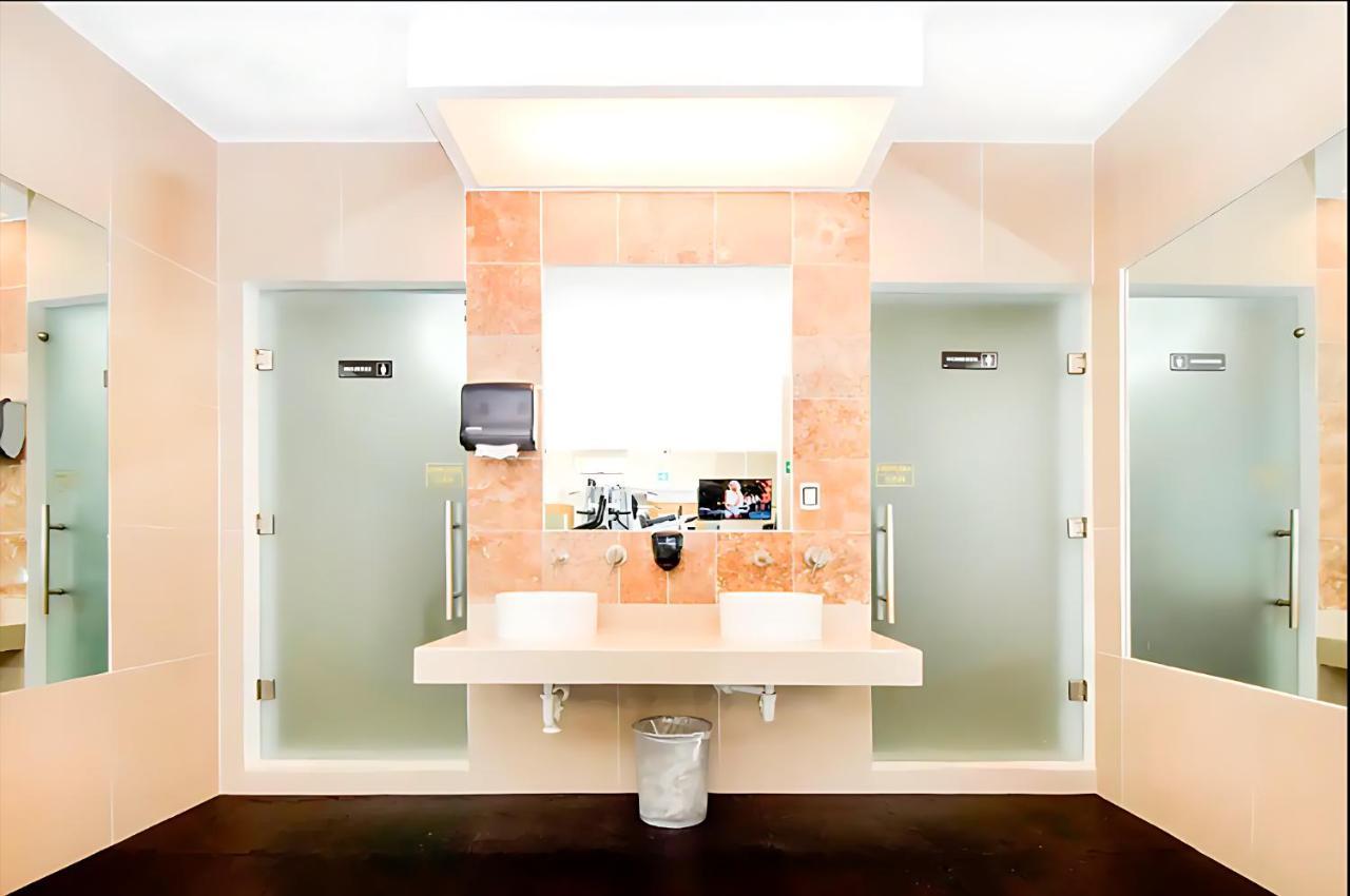 Apartment 202 C - In First Line Of With Direct Access To The Playa del Carmen