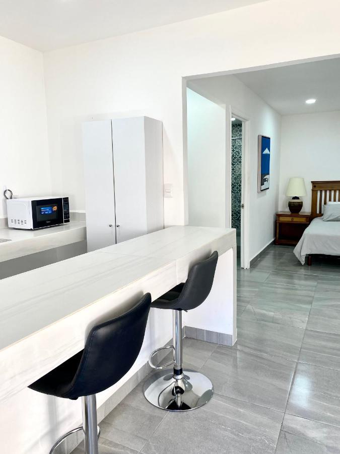 5th Av Close To The Ado Ferry & Mall Apartment *