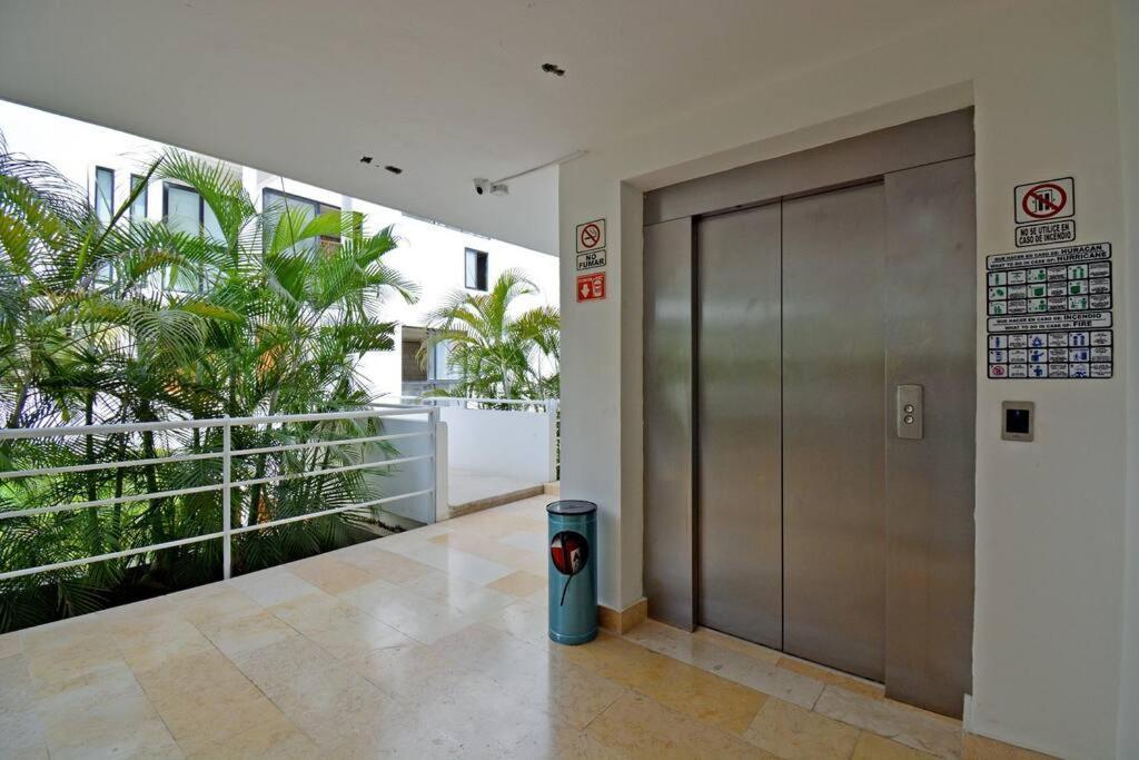 Big Loft 2br 2.5bth One Block The