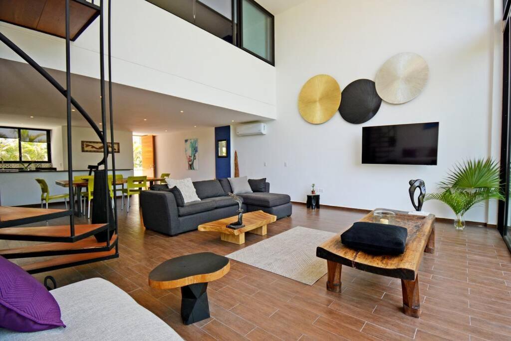 Big Loft 2br 2.5bth One Block The Apartamento