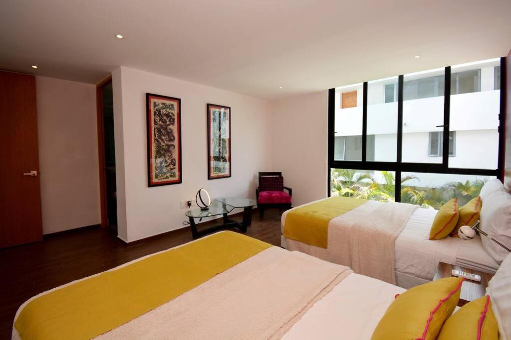 Big Loft 2br 2.5bth One Block The Playa del Carmen
