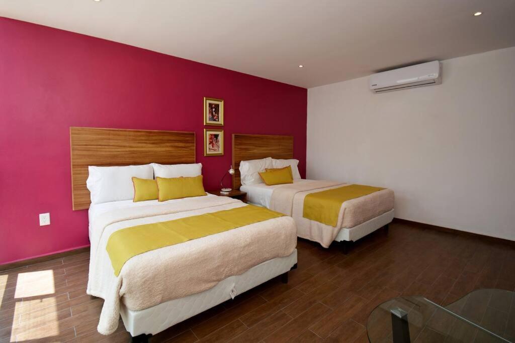 Big Loft 2br 2.5bth One Block The Apartamento