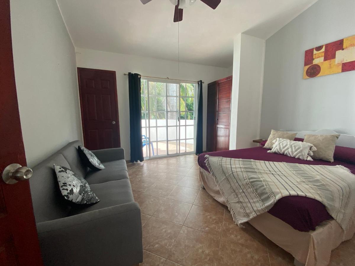 Casa Blanca Villa *
