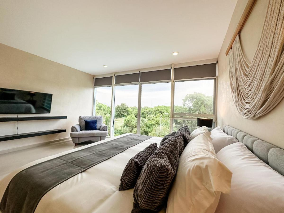 Apartment Azulb15 3 Bedroom Playacar Phase Ii *