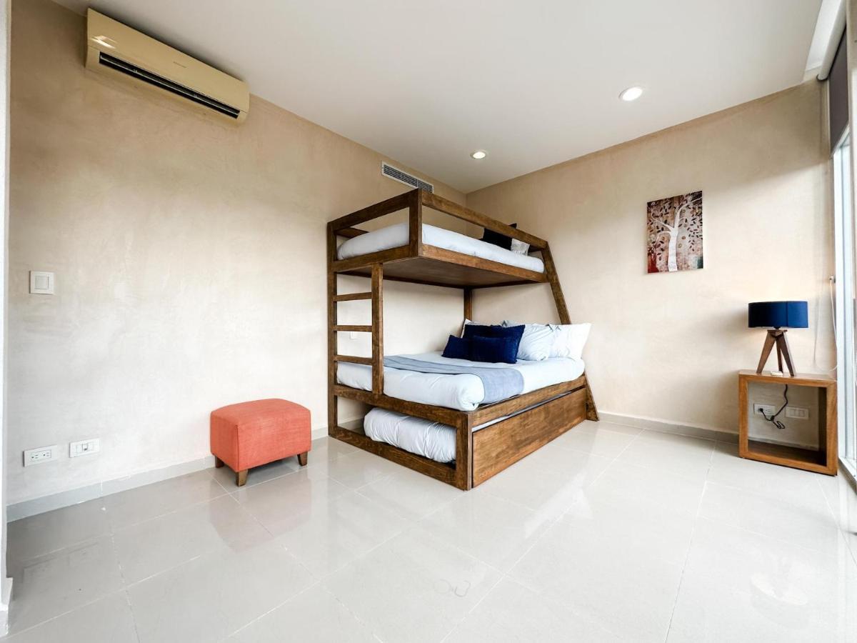 Azulb15 3 Bedroom Playacar Phase Ii Apartment