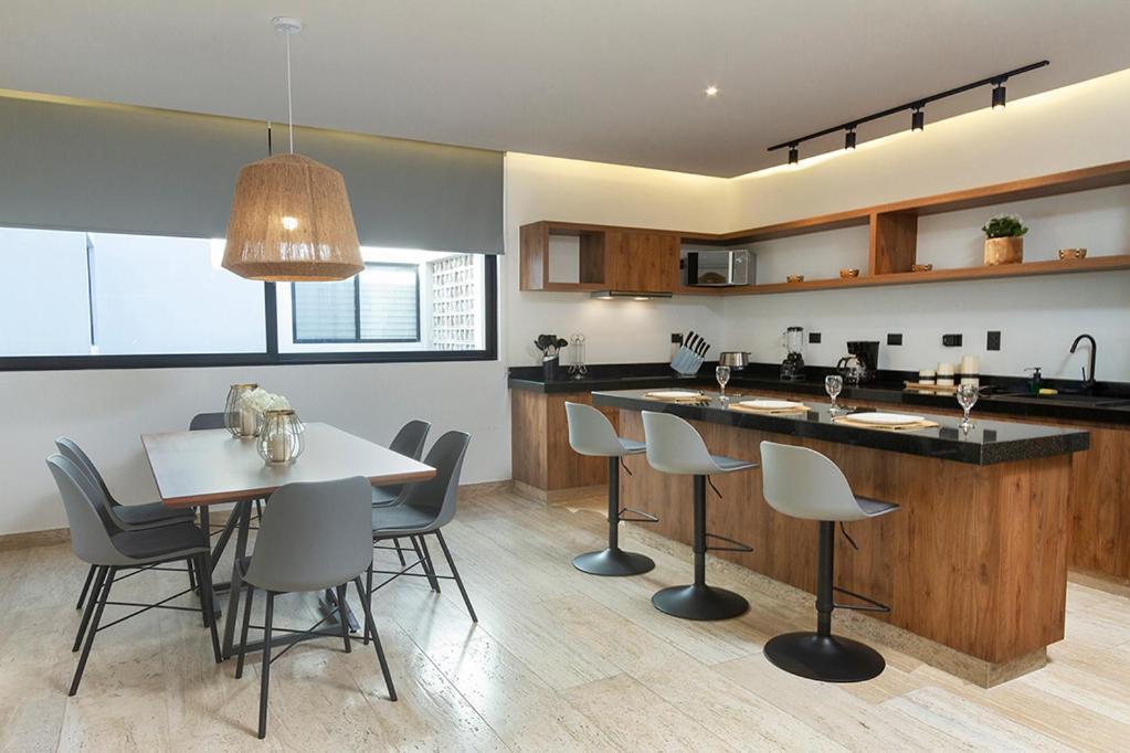 Great Location & Amazing Amenities Apartment *