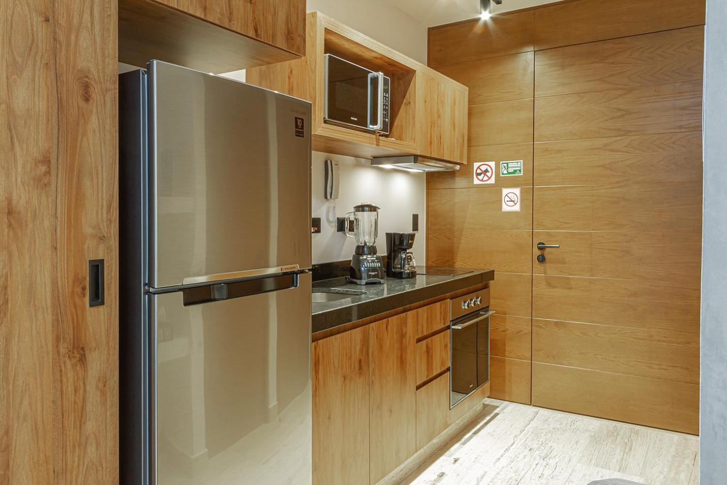 Great Location & Amazing Amenities Apartment