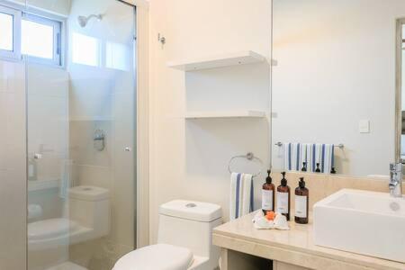 Apartment New In Residential Area With Amenities & 24hr Security *