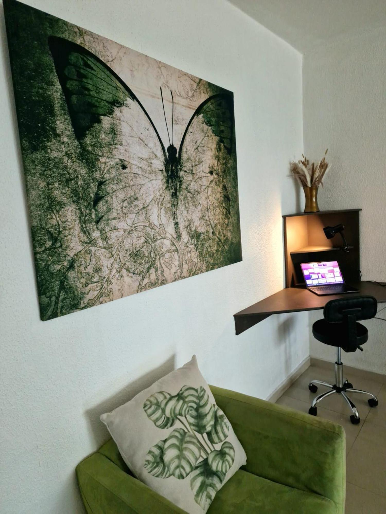 Poolside Tranquil In Appartement *