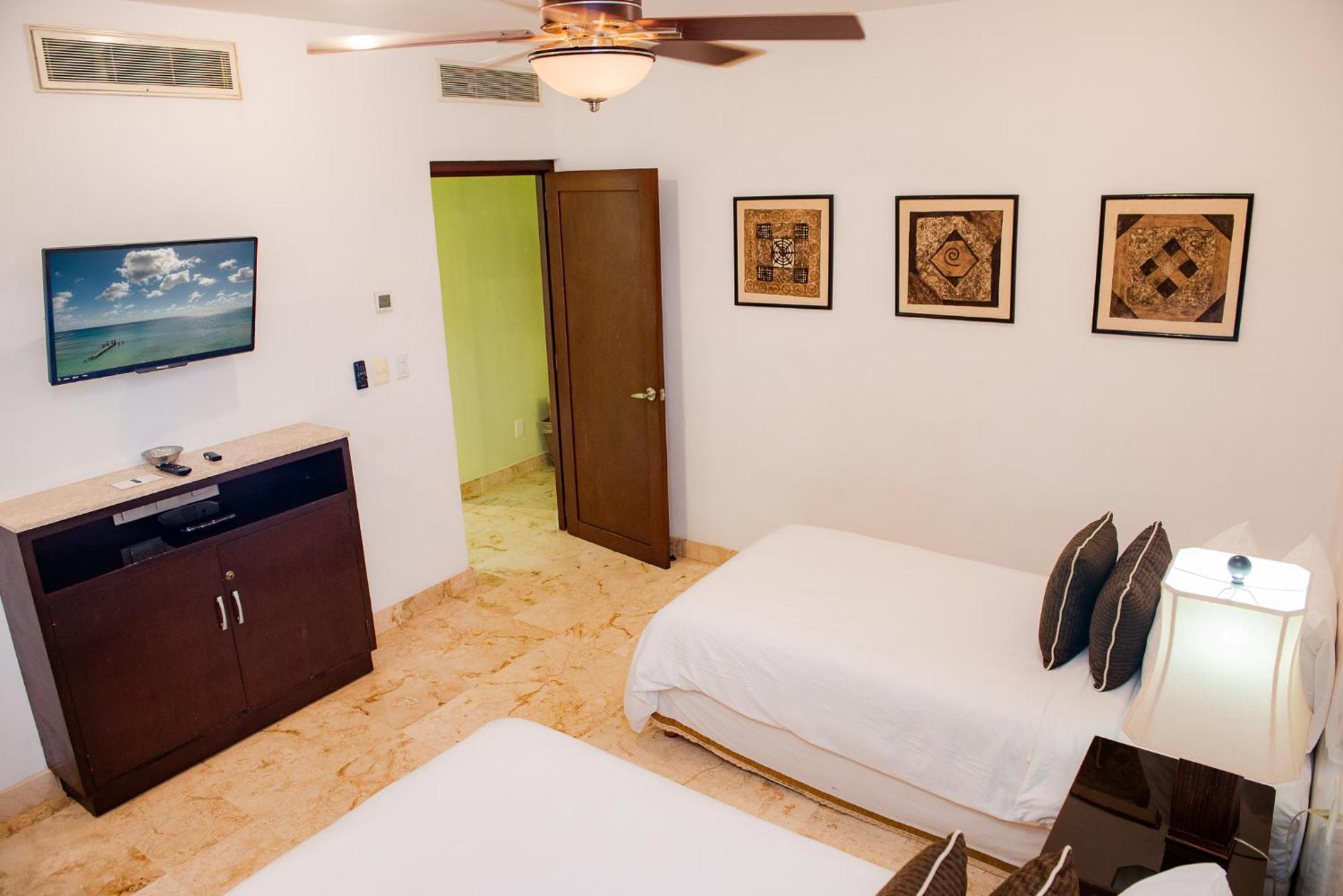 Hotel Maya And Beachclub