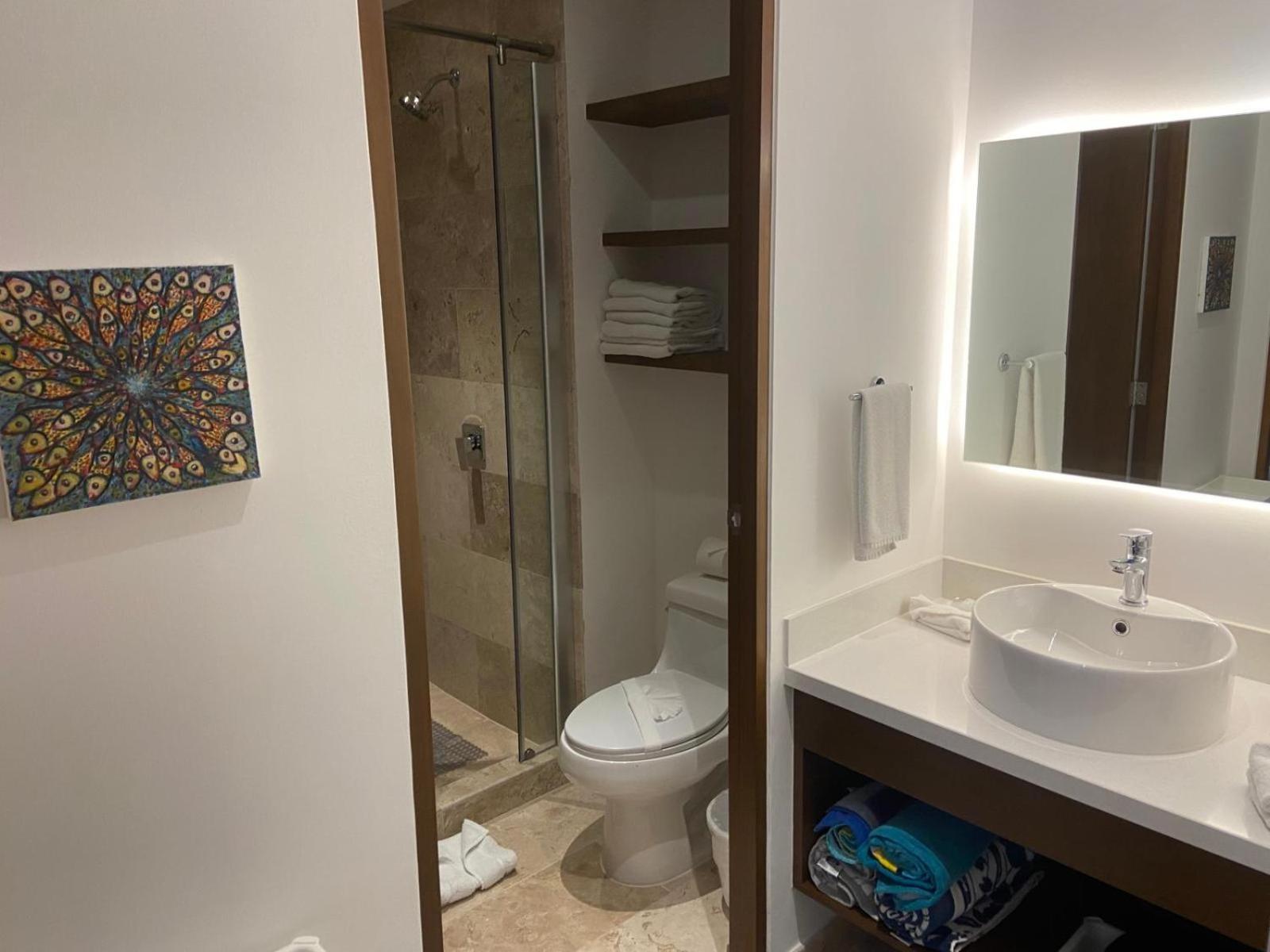 Ipana B113 Inner Court, Quiet 1 Bedroom Apt Appartement *