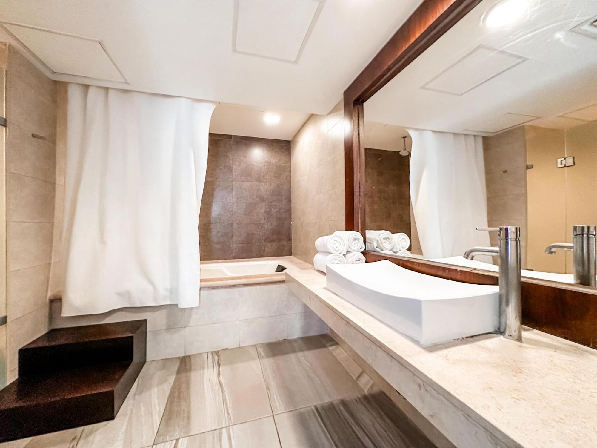 Atb33 Amazing With Enormous Terrace & Privatepool Apartamento