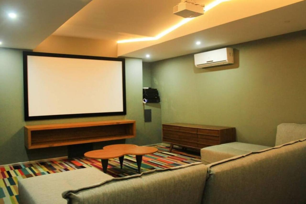 Downtown Exclusive 2br Ph With Priv Pool Gym Cinema Playa del Carmen