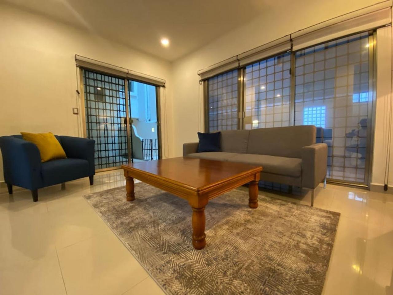 Apartment The Location 2br Condo- 100m To And 5ave