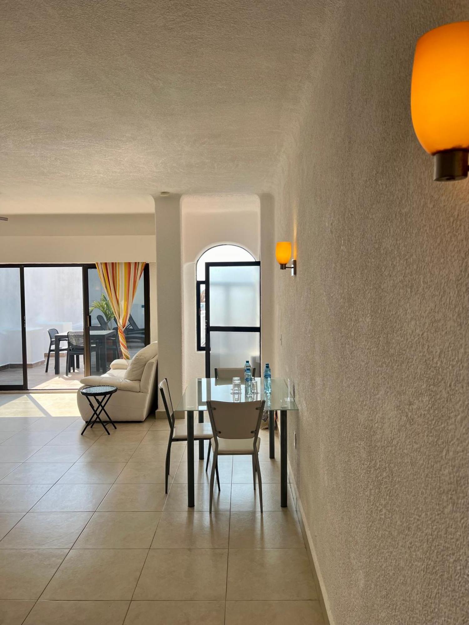 Pelicano - Beachfront Hotel