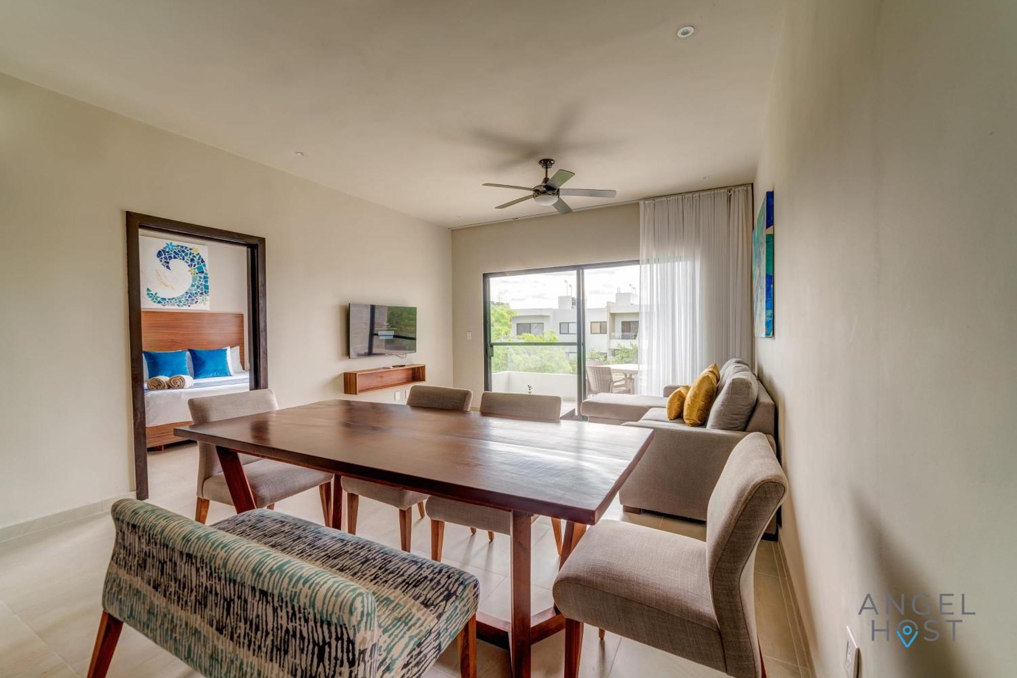 Apartment New Tranquil Onsite Pool Gym And Playground