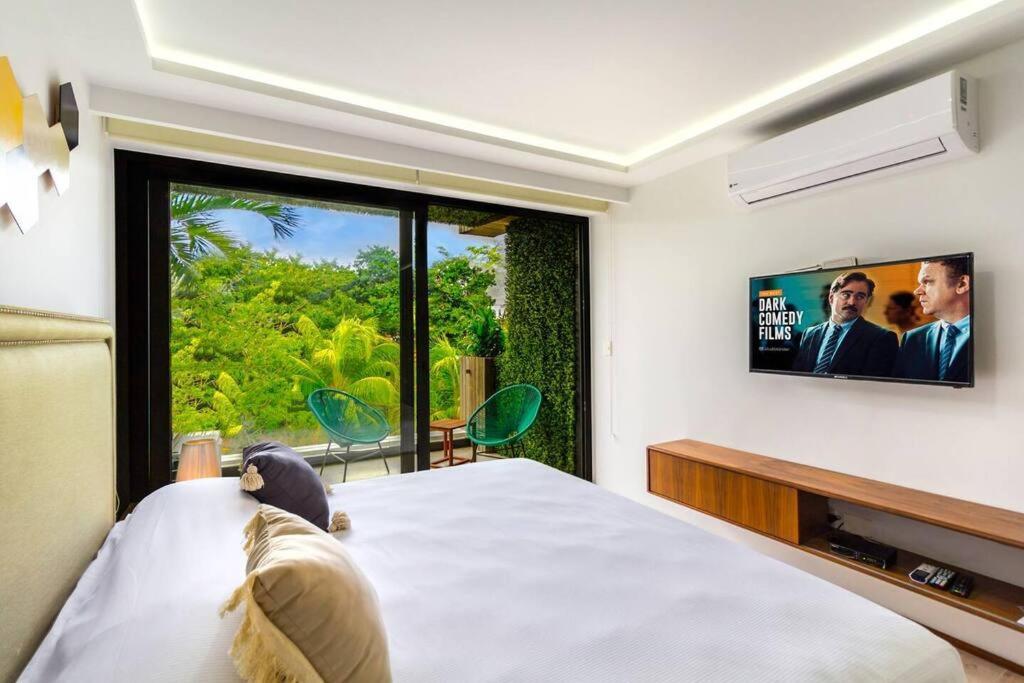 With Ac Pool Gym, Rooftop View 100mb Wifi * Playa del Carmen