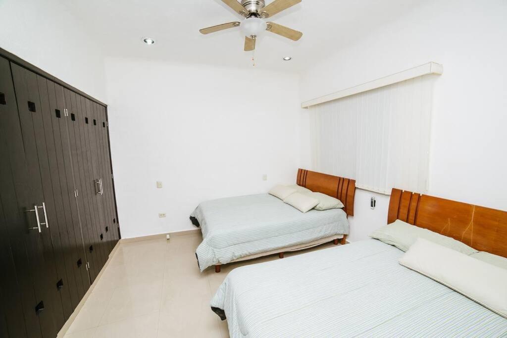 Apartment 2br Apart Steps From Mamitas Beach And 5th Av