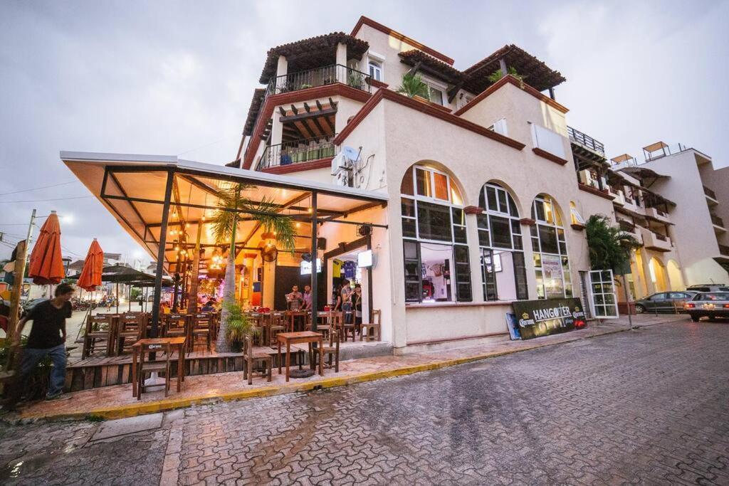 2br Apart Steps From Mamitas Beach And 5th Av *