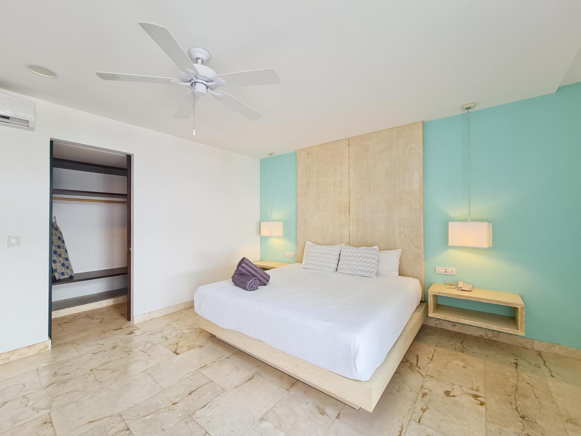Anah 10 * Playa del Carmen