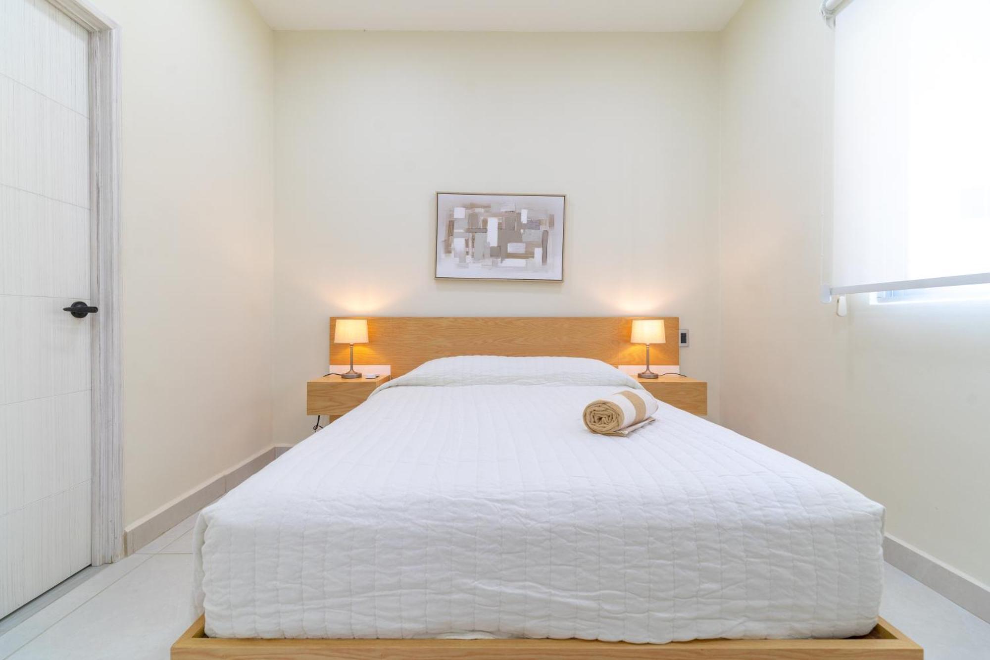 2 Bd With Balcony Gym Rooftop Pool Hot Tub Holiday home Playa del Carmen