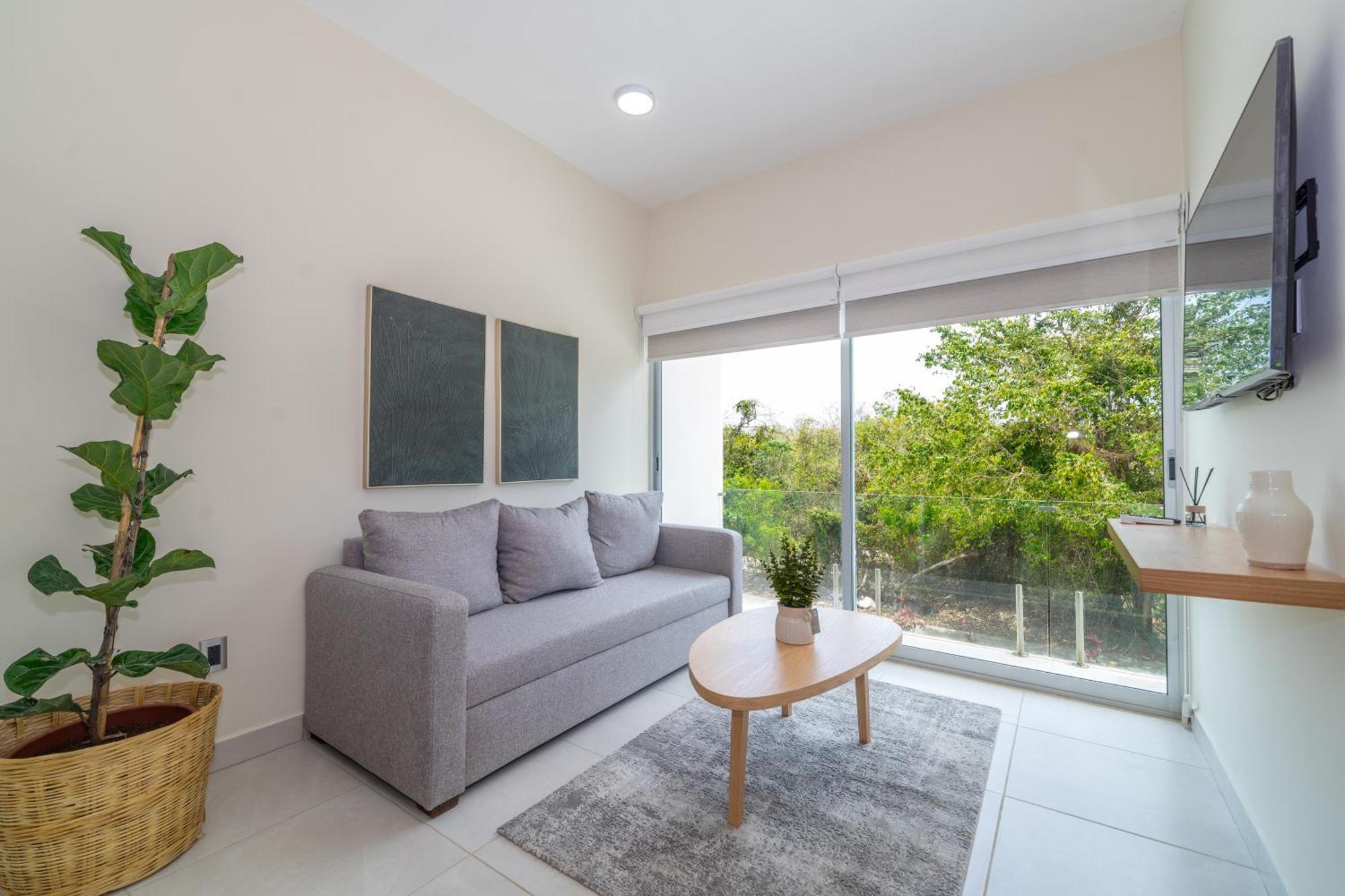 2 Bd With Balcony Gym Rooftop Pool Hot Tub Holiday home Playa del Carmen