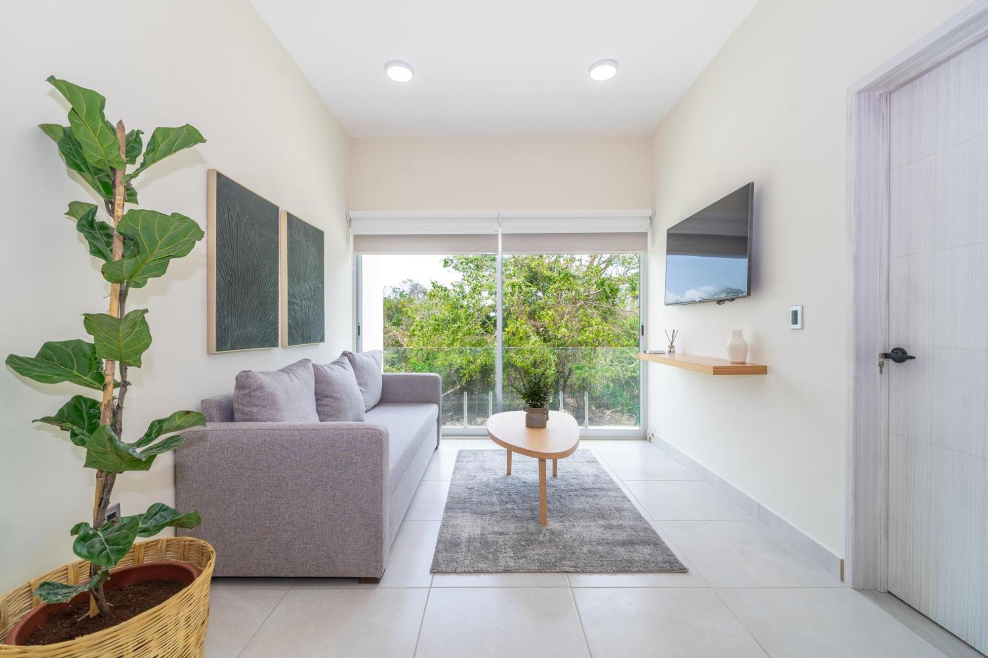 2 Bd With Balcony Gym Rooftop Pool Hot Tub Playa del Carmen