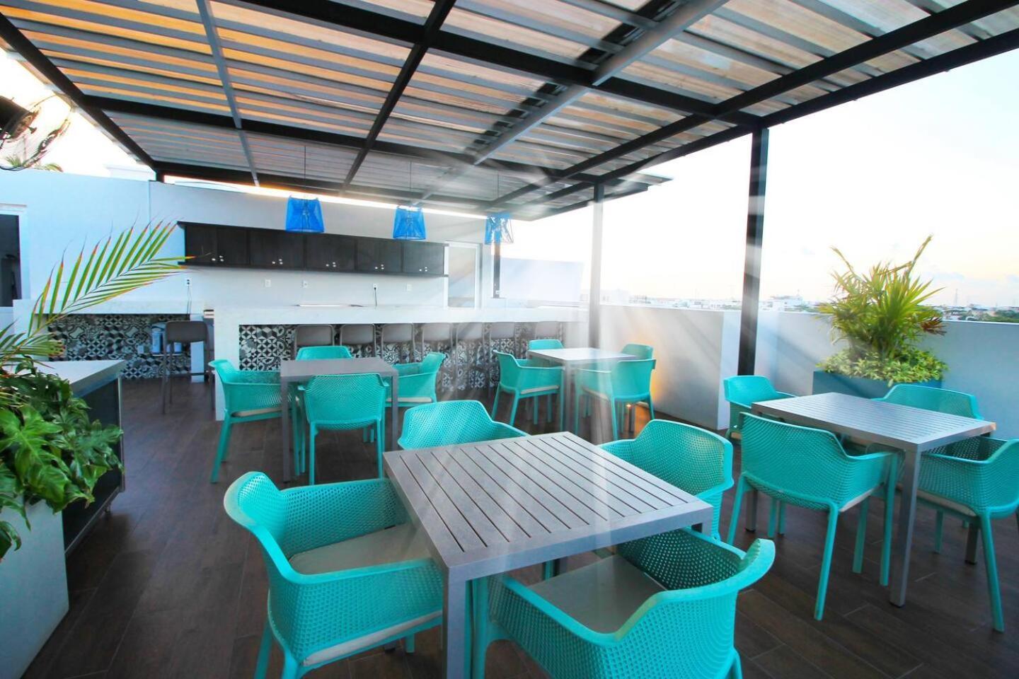 Appartement Downtown Stylish 2br With Large Terrace Pool Gym And Bar *