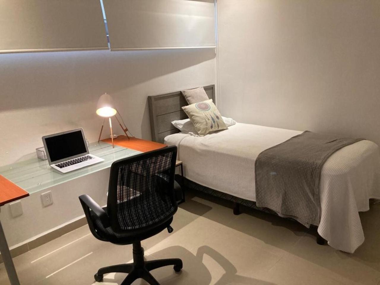 Workation Paradise Gated, Wifi 500mb, Gym, Pool Ferienhaus *