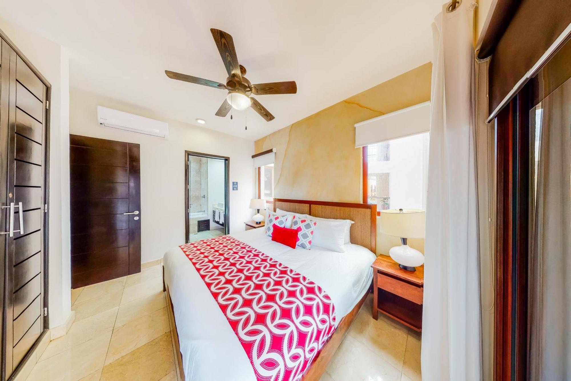 Residences El Faro, Coral 305 Apartment