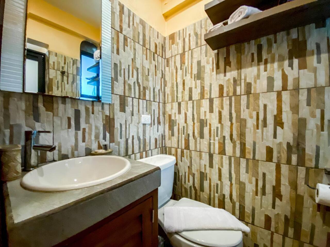 Colorful Hacienda Style 2br With Pool Steps To Apartment Playa del Carmen
