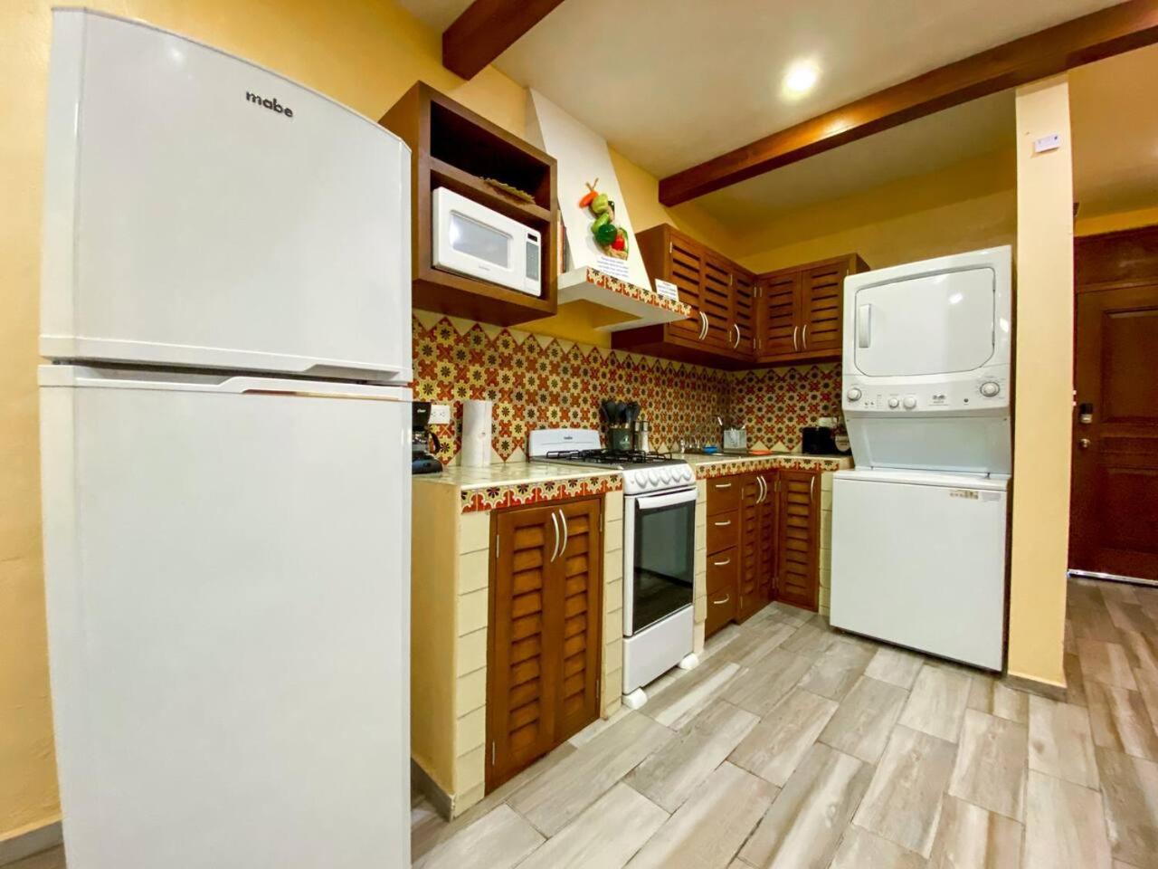 Apartment Colorful Hacienda Style 2br With Pool Steps To