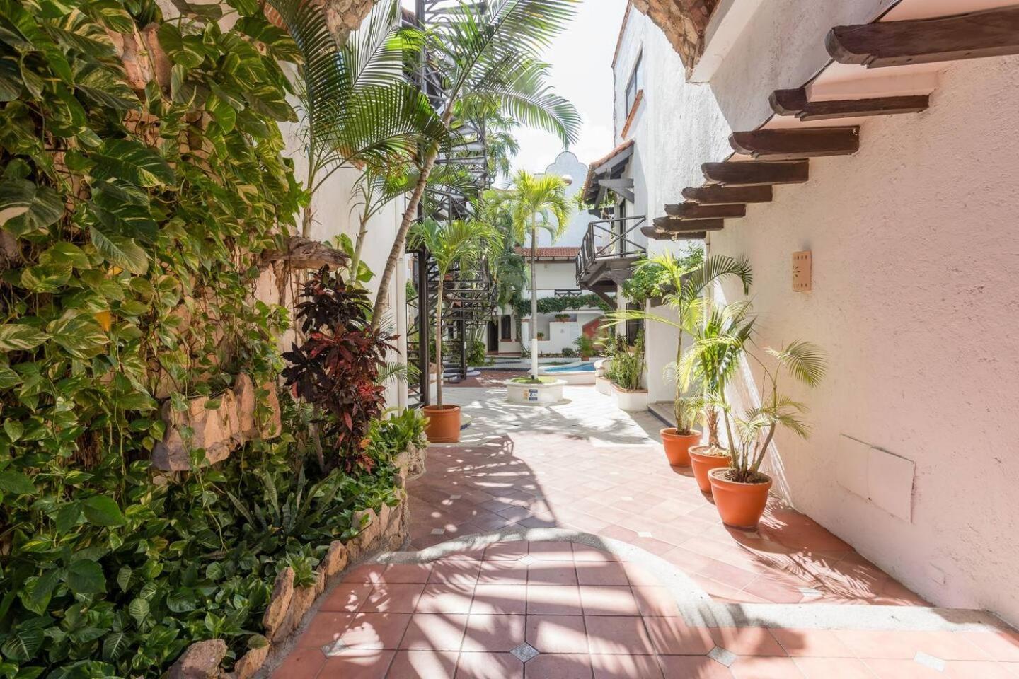 Colorful Hacienda Style 2br With Pool Steps To Apartment Playa del Carmen